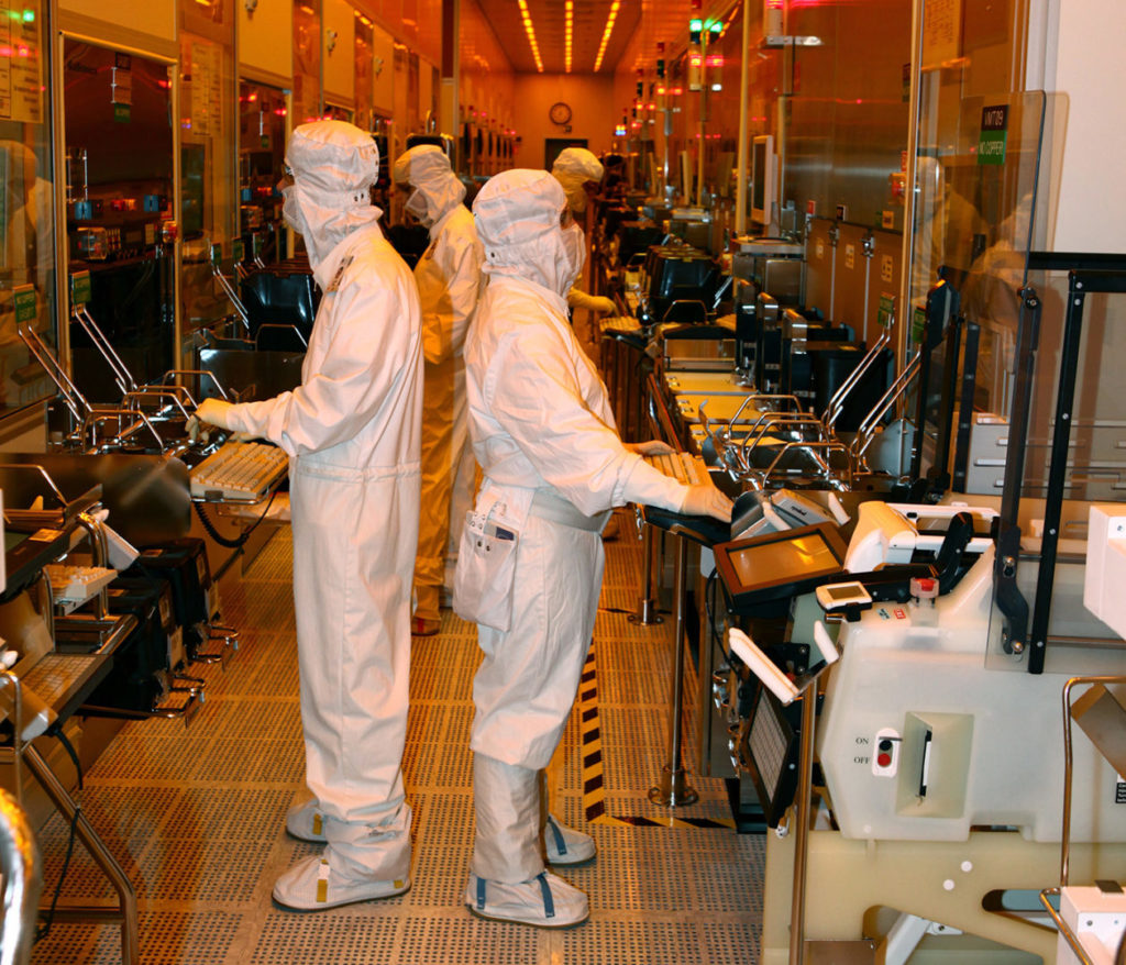 Semiconductor & Microelectronics Cleanrooms | Cleanroom Industries | OSETS